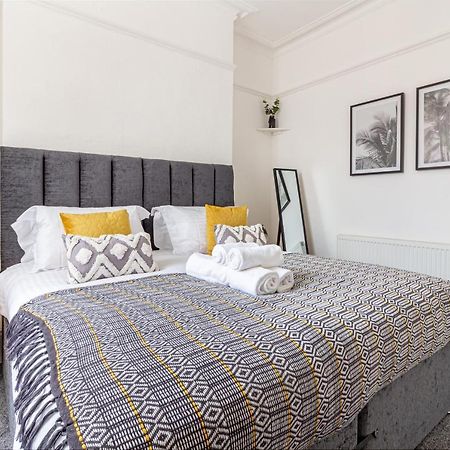 Host & Stay - Montpellier Villa Apartment 切尔滕纳姆 外观 照片